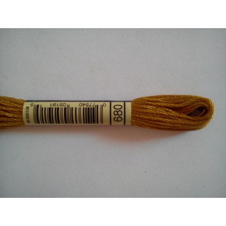 Mlina DMC kolor 680