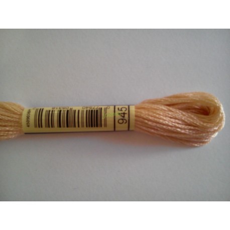 Mlina DMC kolor 945